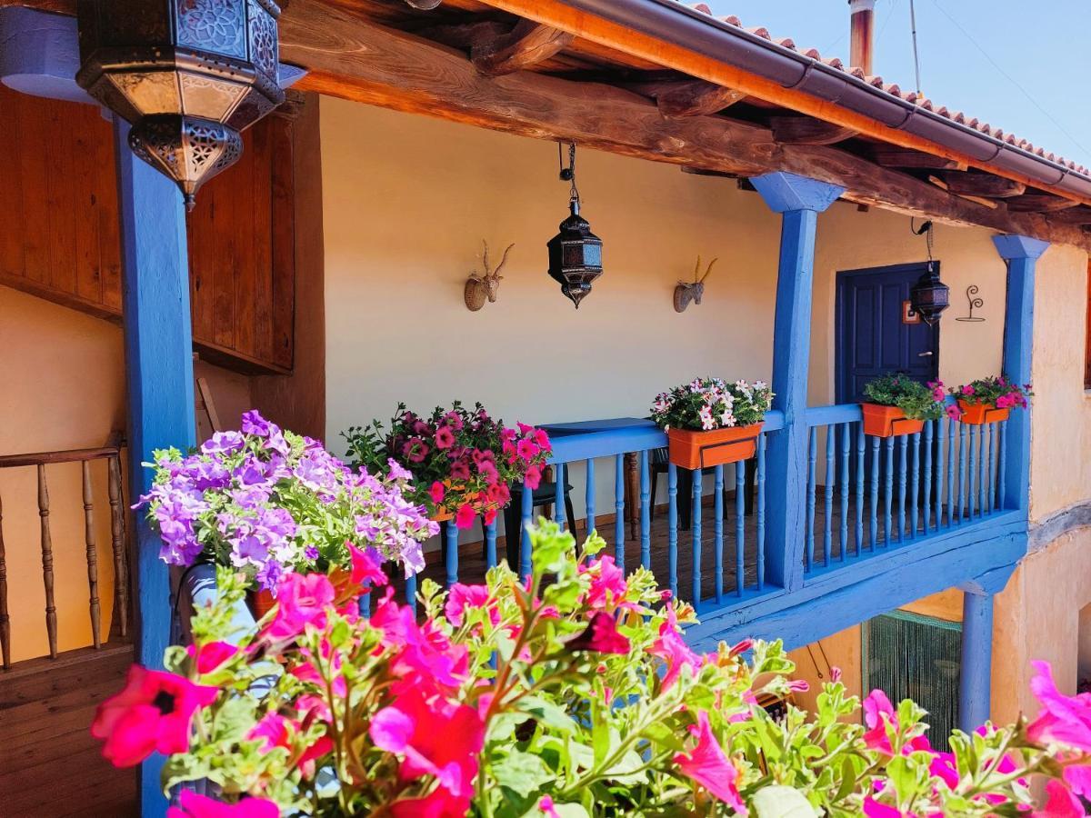 Albergue Villares De Orbigo Exterior photo